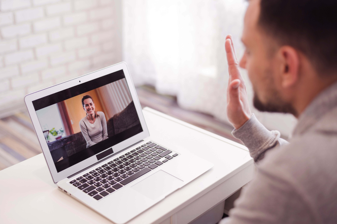 Terapia online para brasileiras no exterior